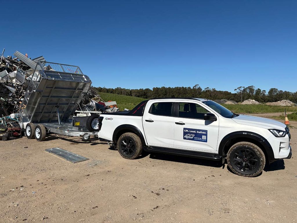 6 427 shift Tipper Trailer Hire,metal recycling removal,Byron Bay,Ballina,Lismore