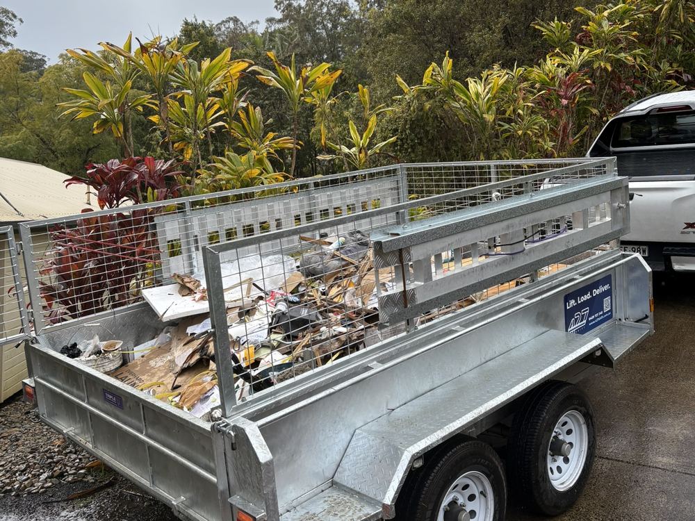 Construction Waste Removal in Byron Bay & Bangalow 6 427 Shift trailer loaded with renovation rubbish